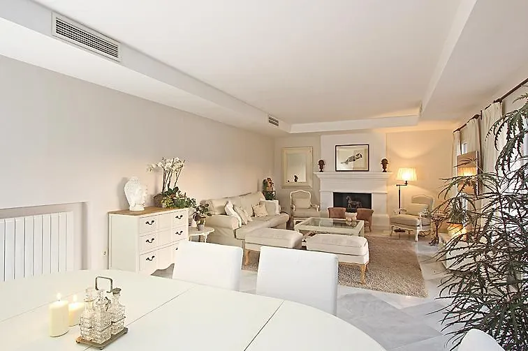 Bed & Breakfast Casa Luna Verde Bed and Breakfast Marbella Spanje